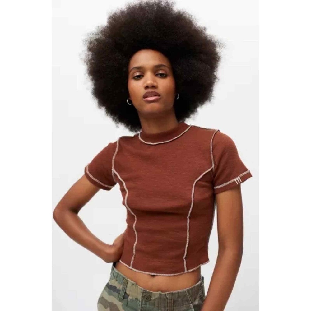BDG Katie Seamed Baby Tee Urban Outfitters T-shirt Small Brown New Without Tags